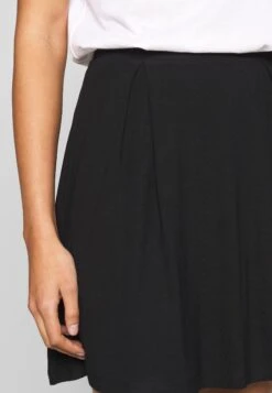 Even&Odd Falda Acampanada - Black -Tienda General De Moda 7030ad84084b4229998bf1b2c5291b1e
