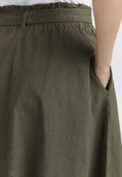 OXMO Lerke - Falda Acampanada - Dusty Olive -Tienda General De Moda 796fe3c311ec44629480c3d7277842be