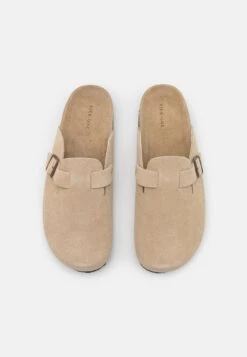 Pier One Leather Unisex - Pantuflas - Beige -Tienda General De Moda fb9c0aed91d14aa2a90f9e1af6a1df5d